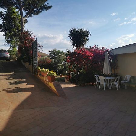Alla Romana Villa Калтаджироне Екстериор снимка