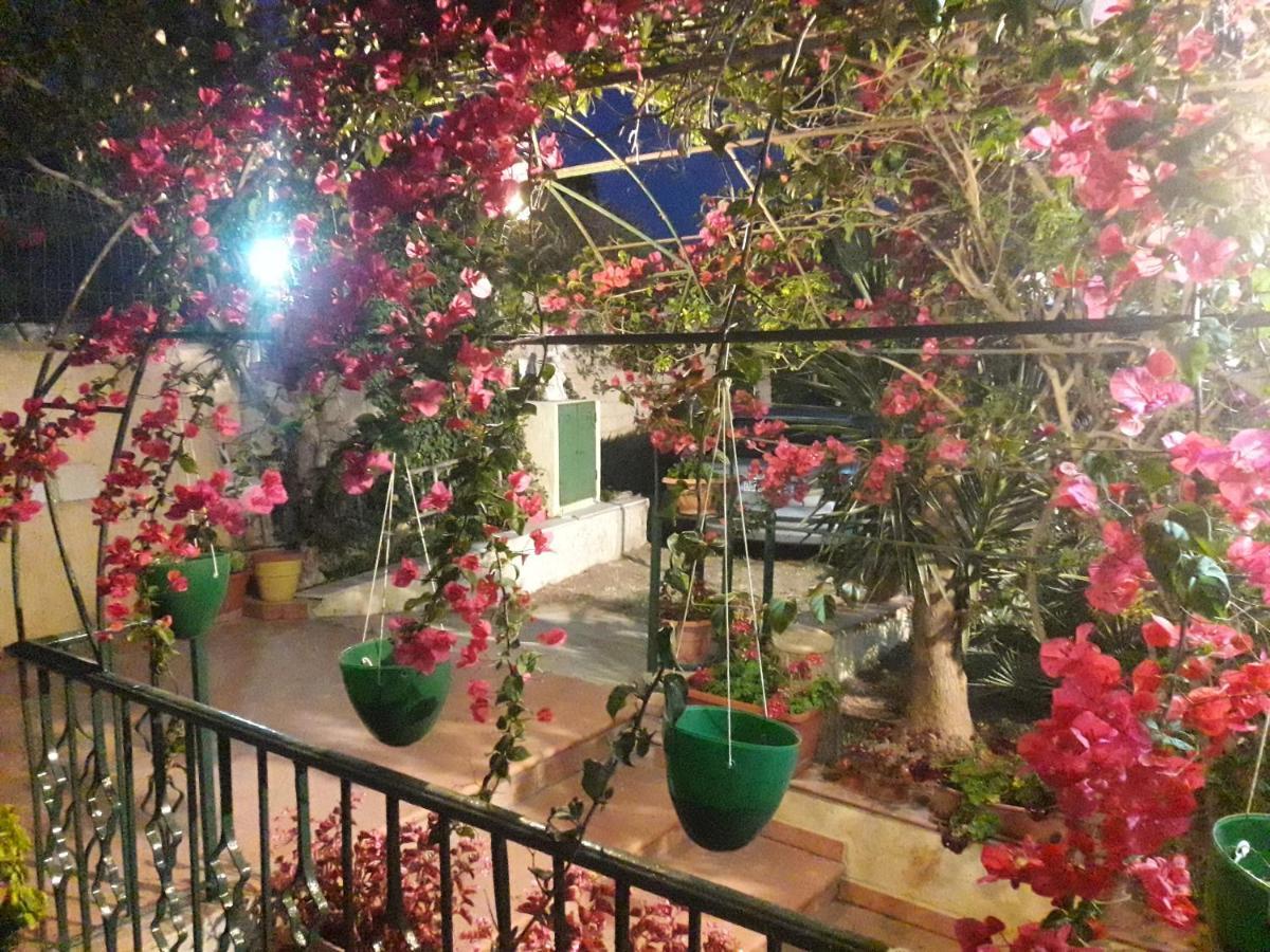 Alla Romana Villa Калтаджироне Екстериор снимка