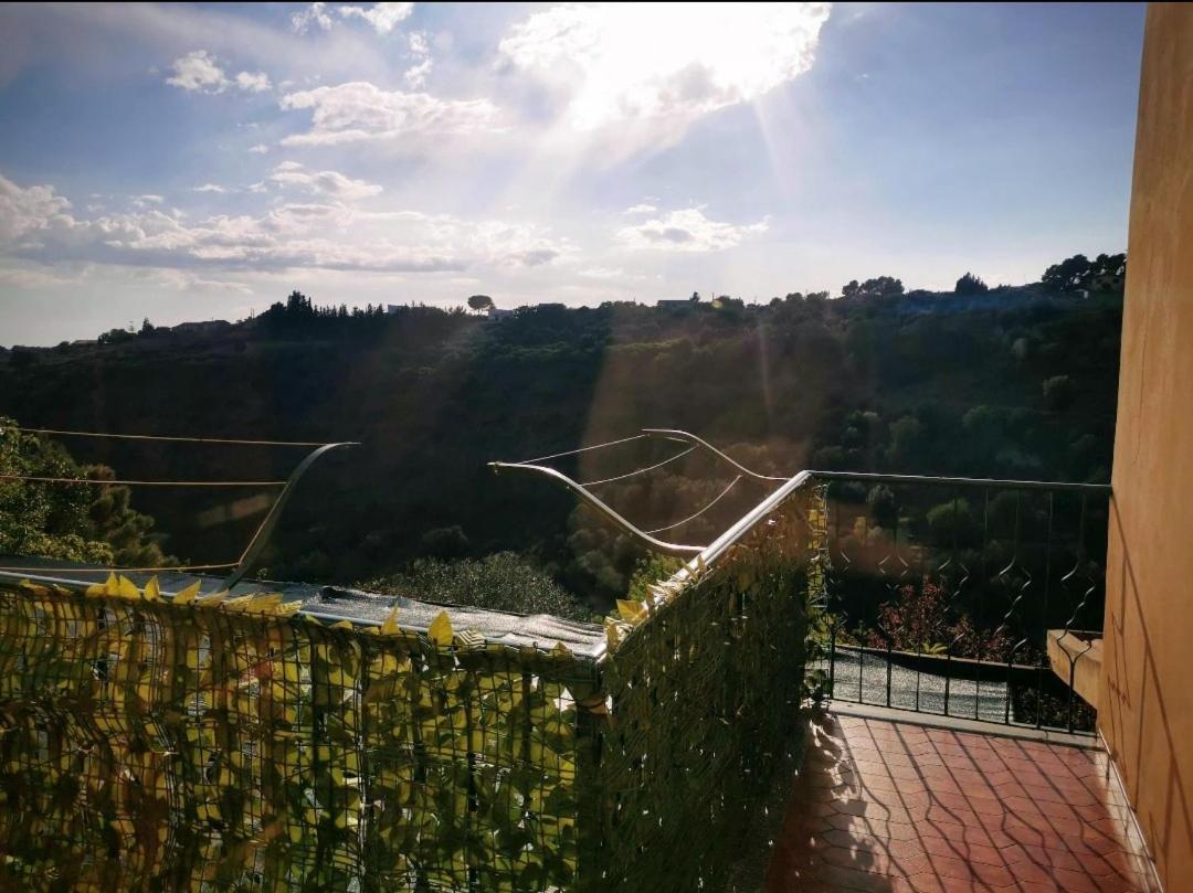 Alla Romana Villa Калтаджироне Екстериор снимка
